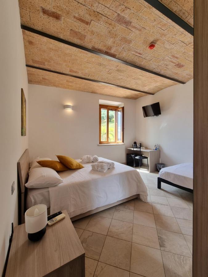Casale Dei Priori Bed & Breakfast Rocca Massima ภายนอก รูปภาพ