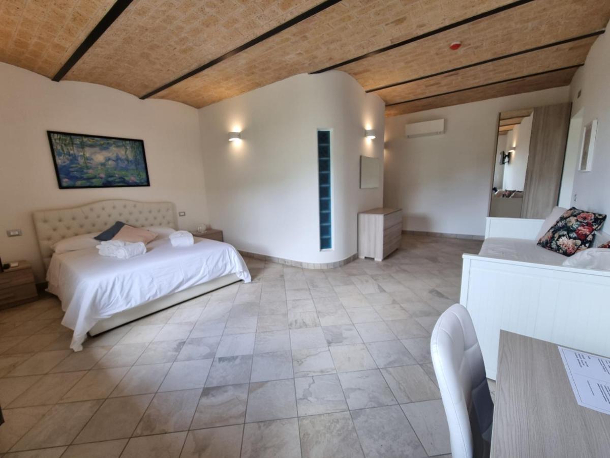 Casale Dei Priori Bed & Breakfast Rocca Massima ภายนอก รูปภาพ